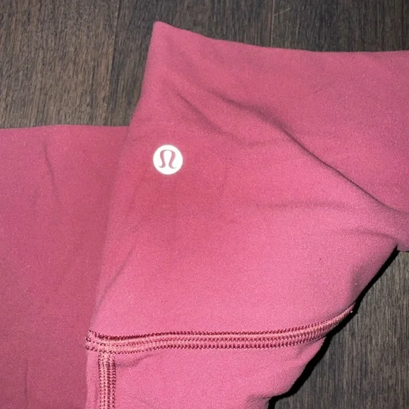 Lululemon - Picture 2 of 2